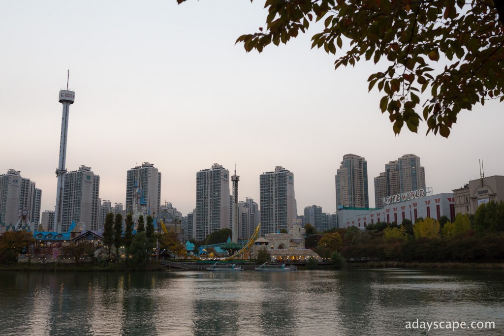 Seokchon Lake 01