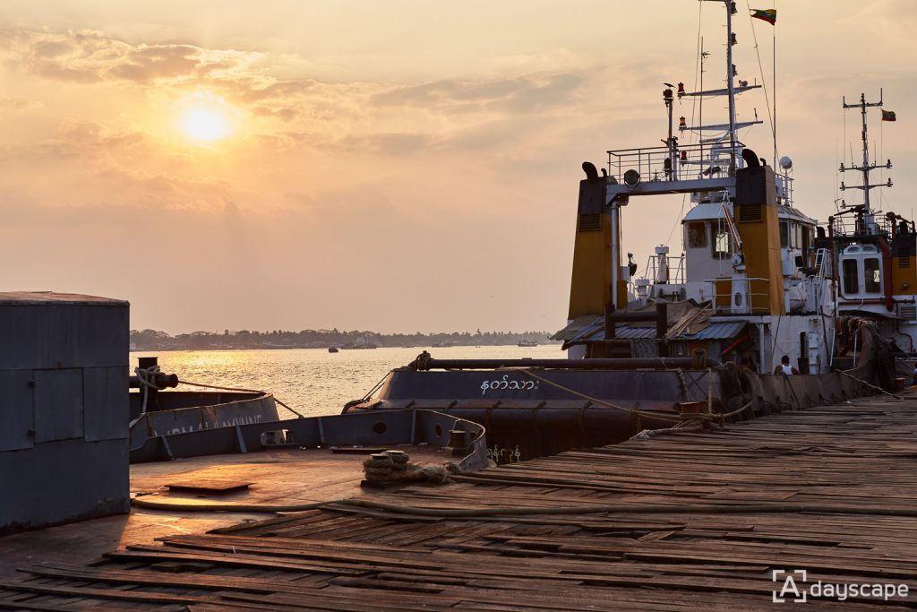 ย่างกุ้ง - Pansodan Ferry Area 5