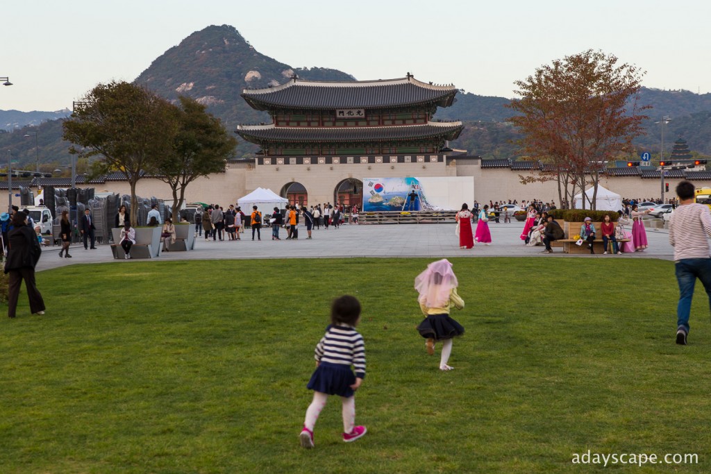 Gwanghwamun Square 03