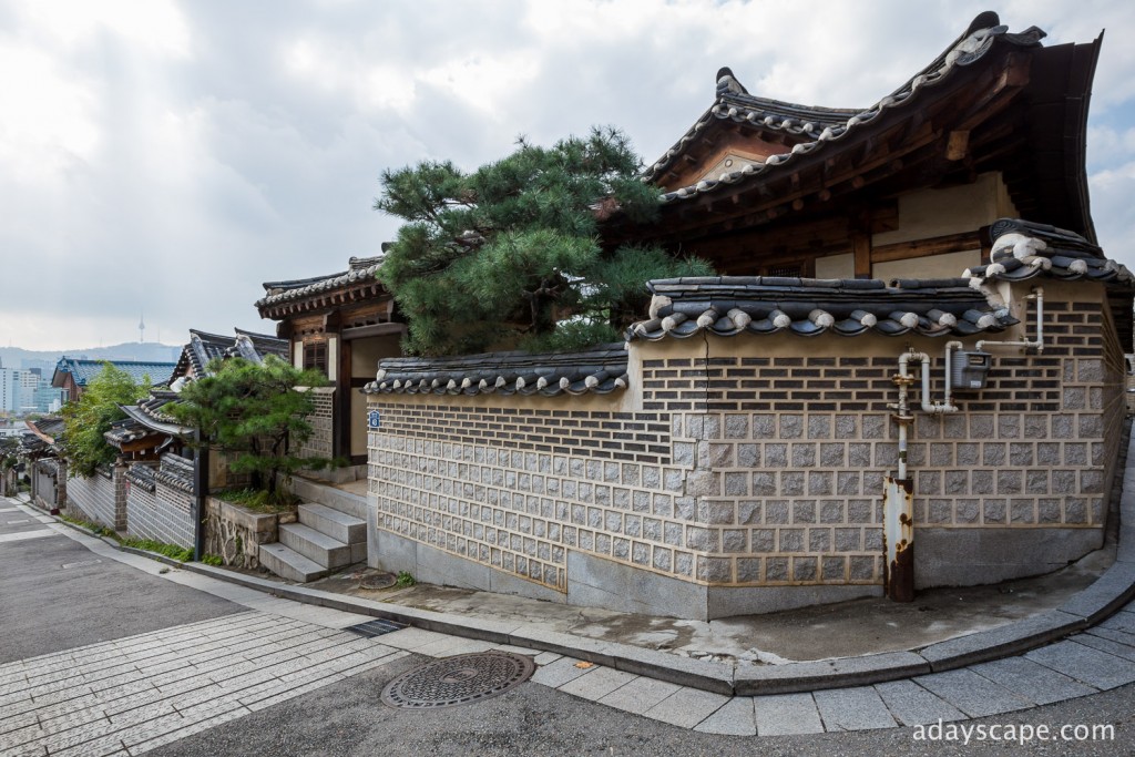 Bukchon Hanok Village 06