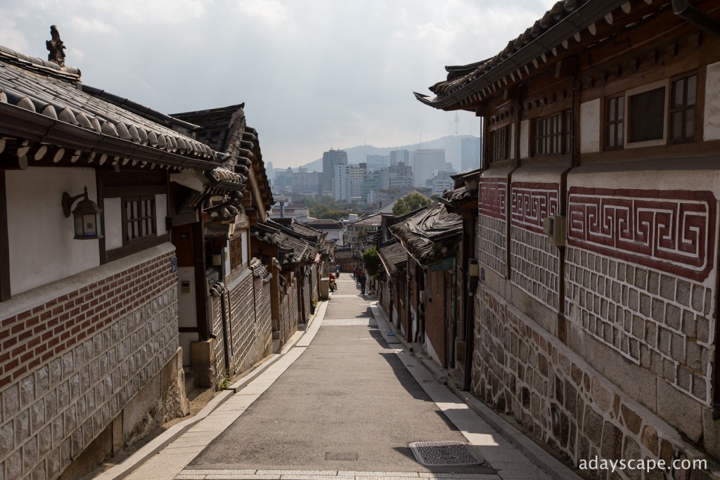 Bukchon Hanok Village 08