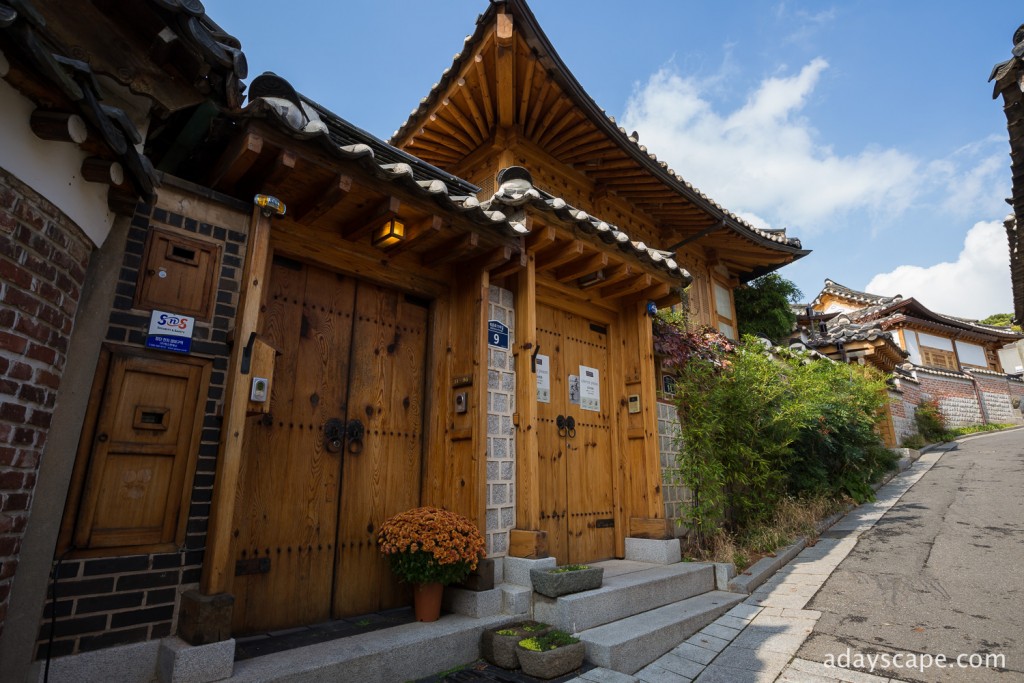 Bukchon Hanok Village 09