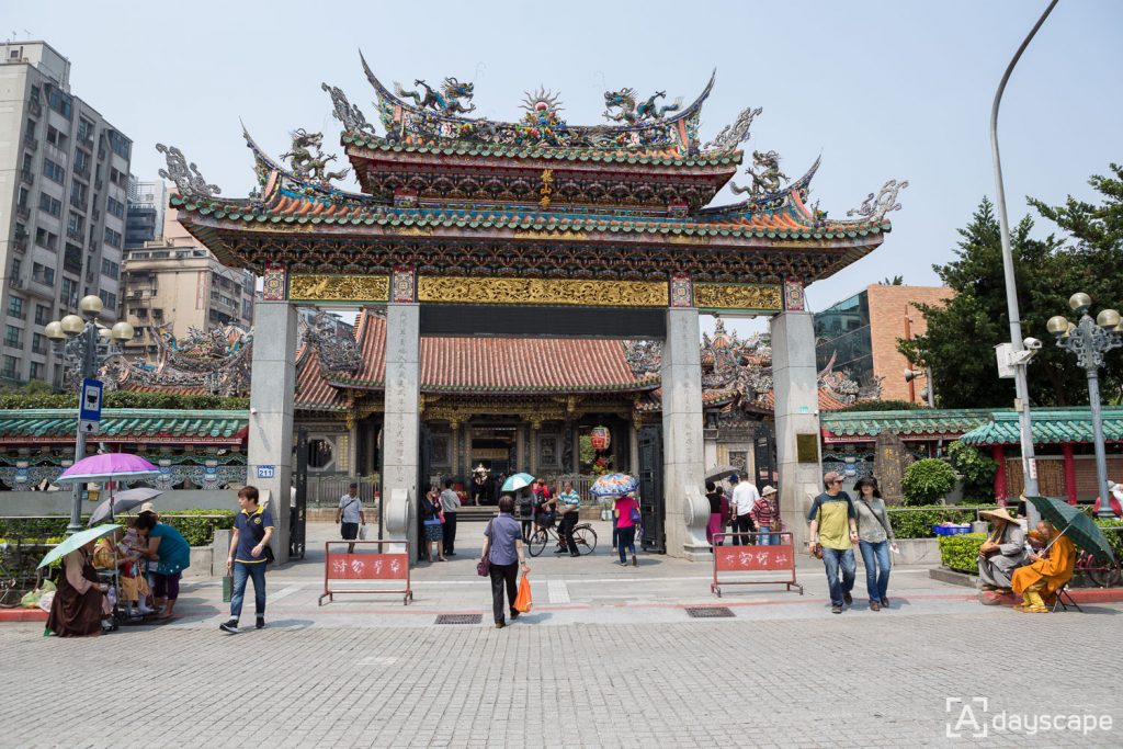 Longshan Temple 1