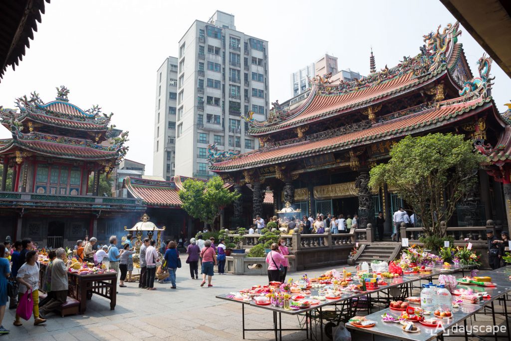 Longshan Temple 2